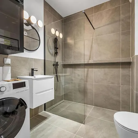Lejlighed Galeria Polnocna - 45m2, Parking, Balcony - By Rentujemy *