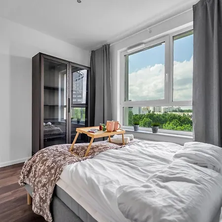 Lägenhet Galeria Polnocna - 45m2, Parking, Balcony - By Rentujemy