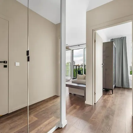 Galeria Polnocna - 45m2, Parking, Balcony - By Rentujemy Varsovie